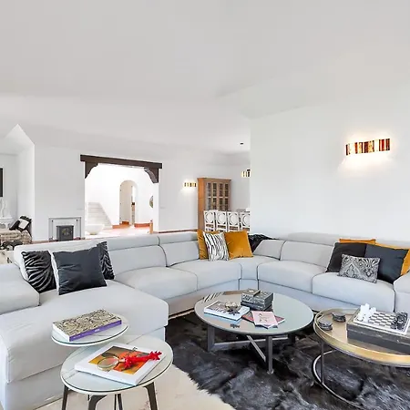 Yolo Spaces - Sotogrande White House Villa *