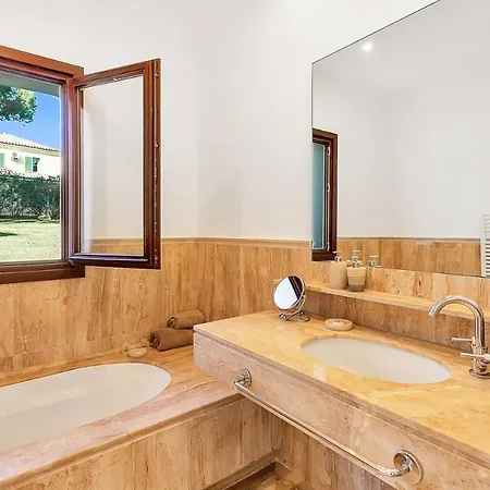 Yolo Spaces - Sotogrande White House Villa