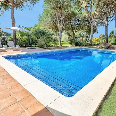 Yolo Spaces - Sotogrande White House