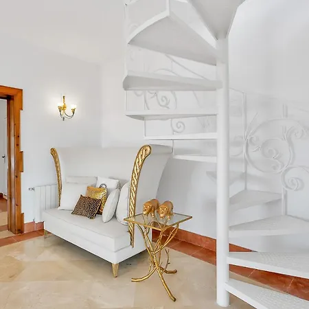 Yolo Spaces - Sotogrande White House San Roque (Andalucia)